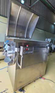 Máy trộn hút chân không lồng vuông 2 trục Tech Garden